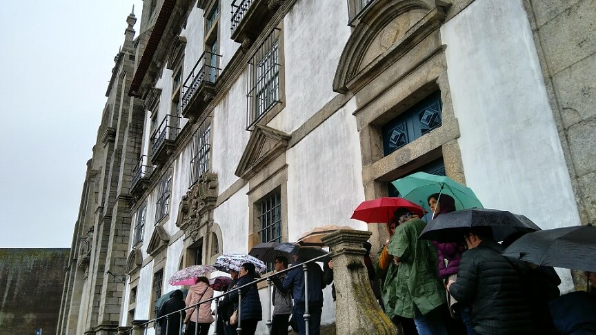 Getting the passport from the cathedral