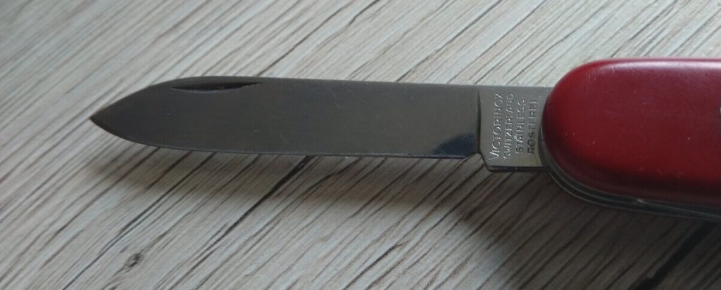 Swiss Army Knife Review: The Victorinox Spartan (Perfect for the Pocket)