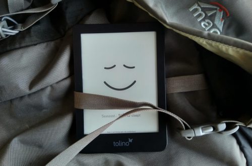 e-reader-hiking-cover