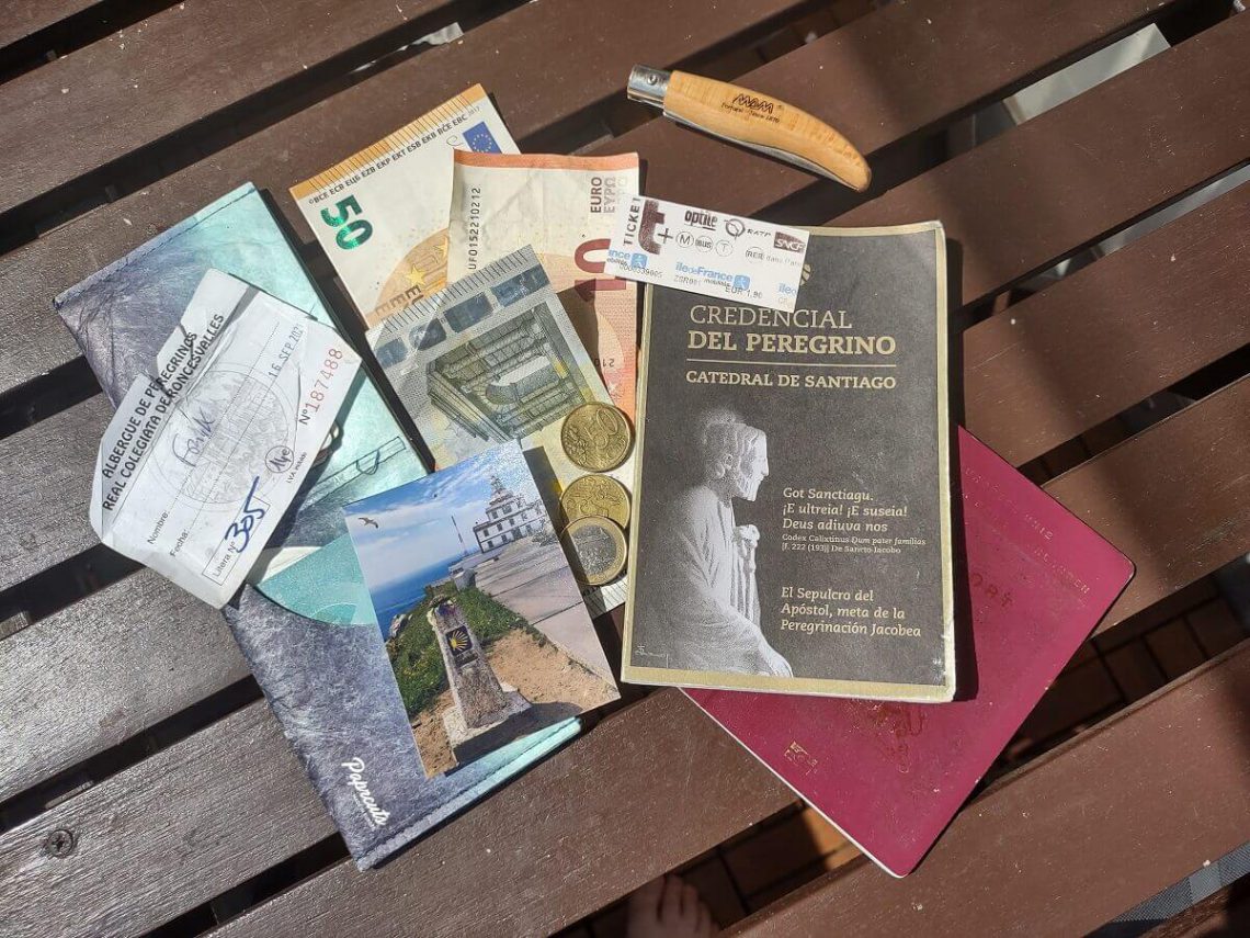 how much cash to carry on the Camino cover