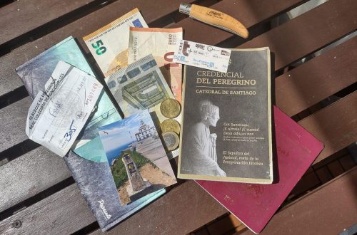 how much cash to carry on the Camino cover